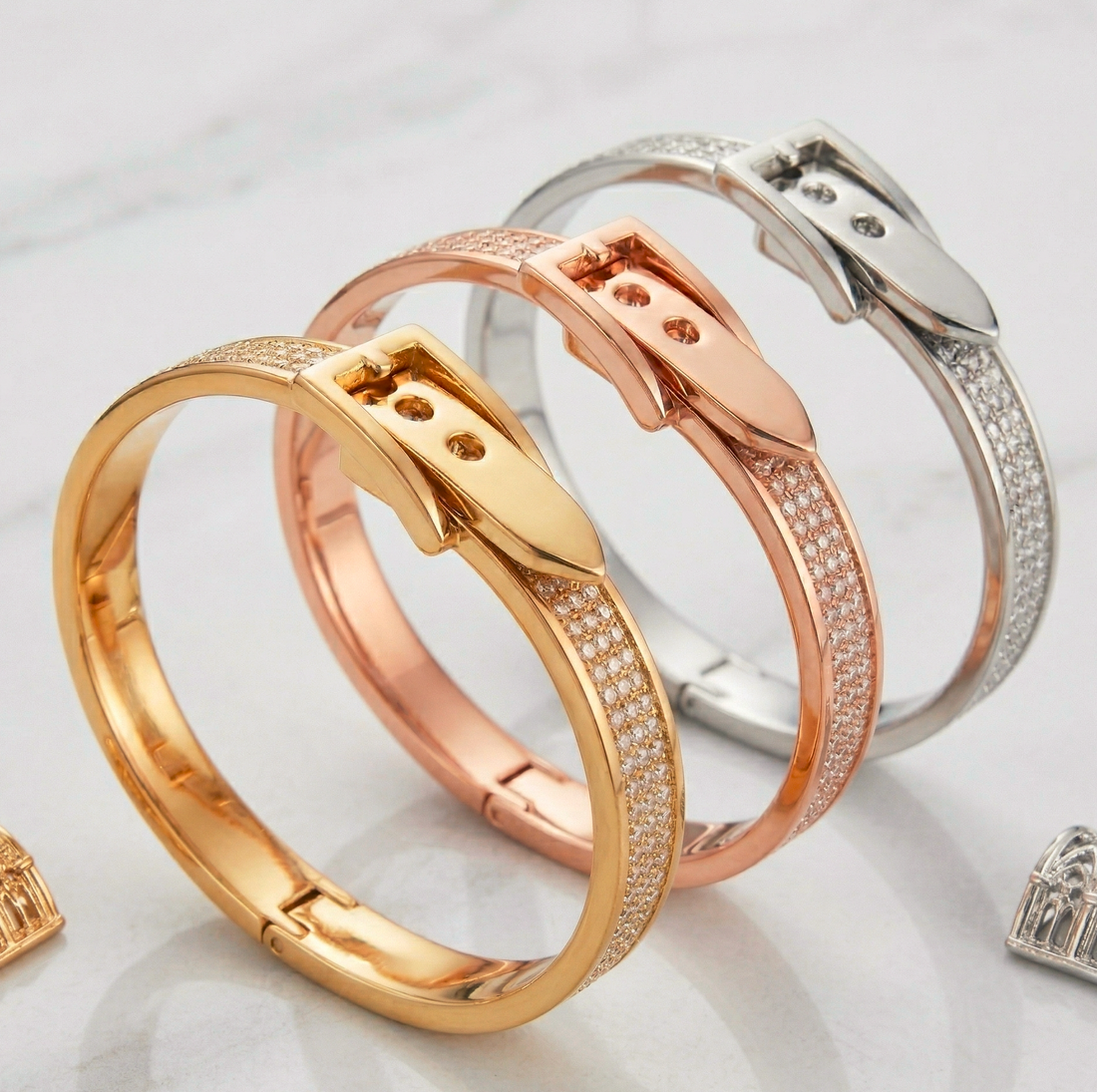 Multicolor Buckle Design Bracelet